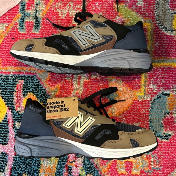 New Balance M920INV size 10 - Picture 5 of 8